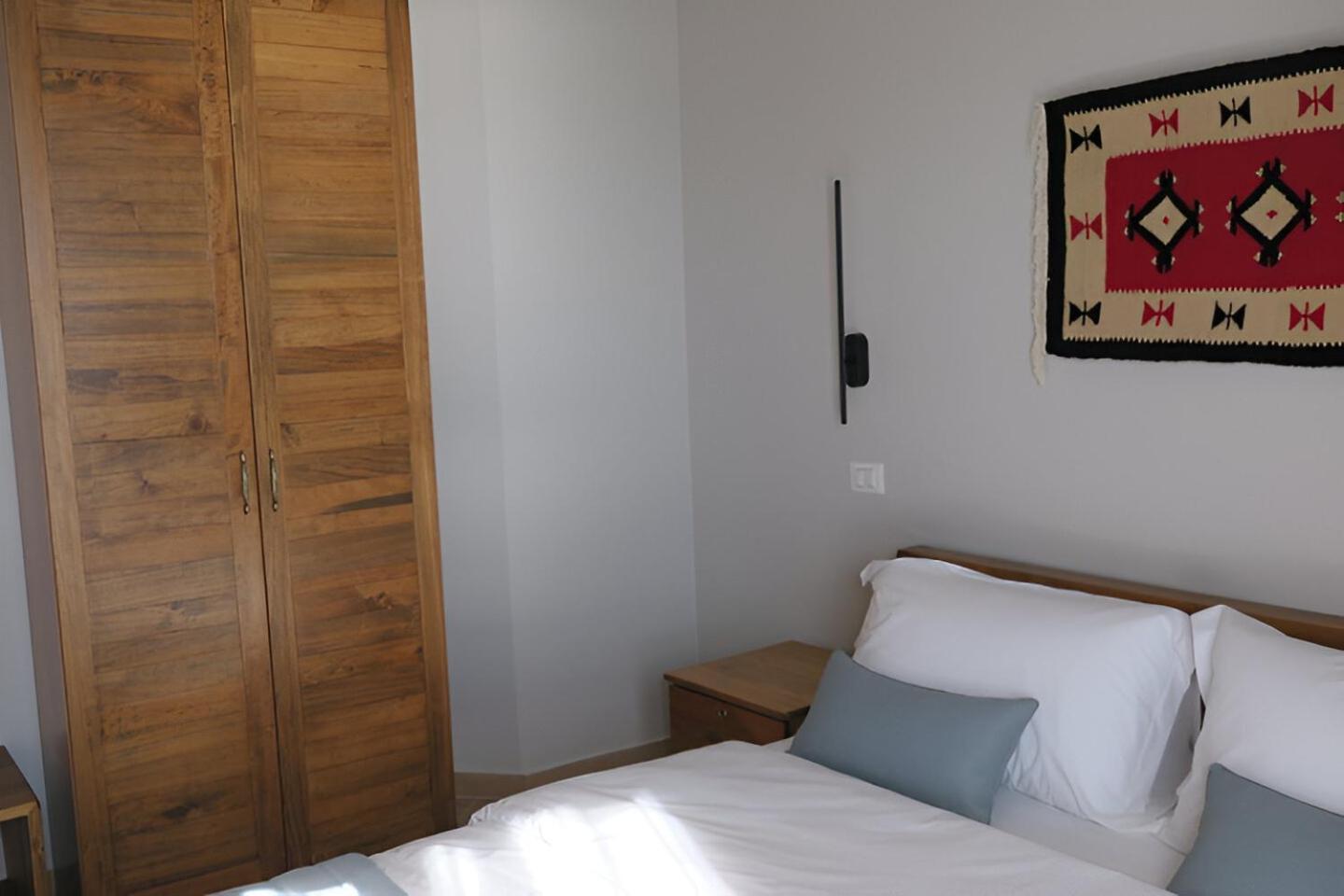 Doko Hotel Radhimë エクステリア 写真