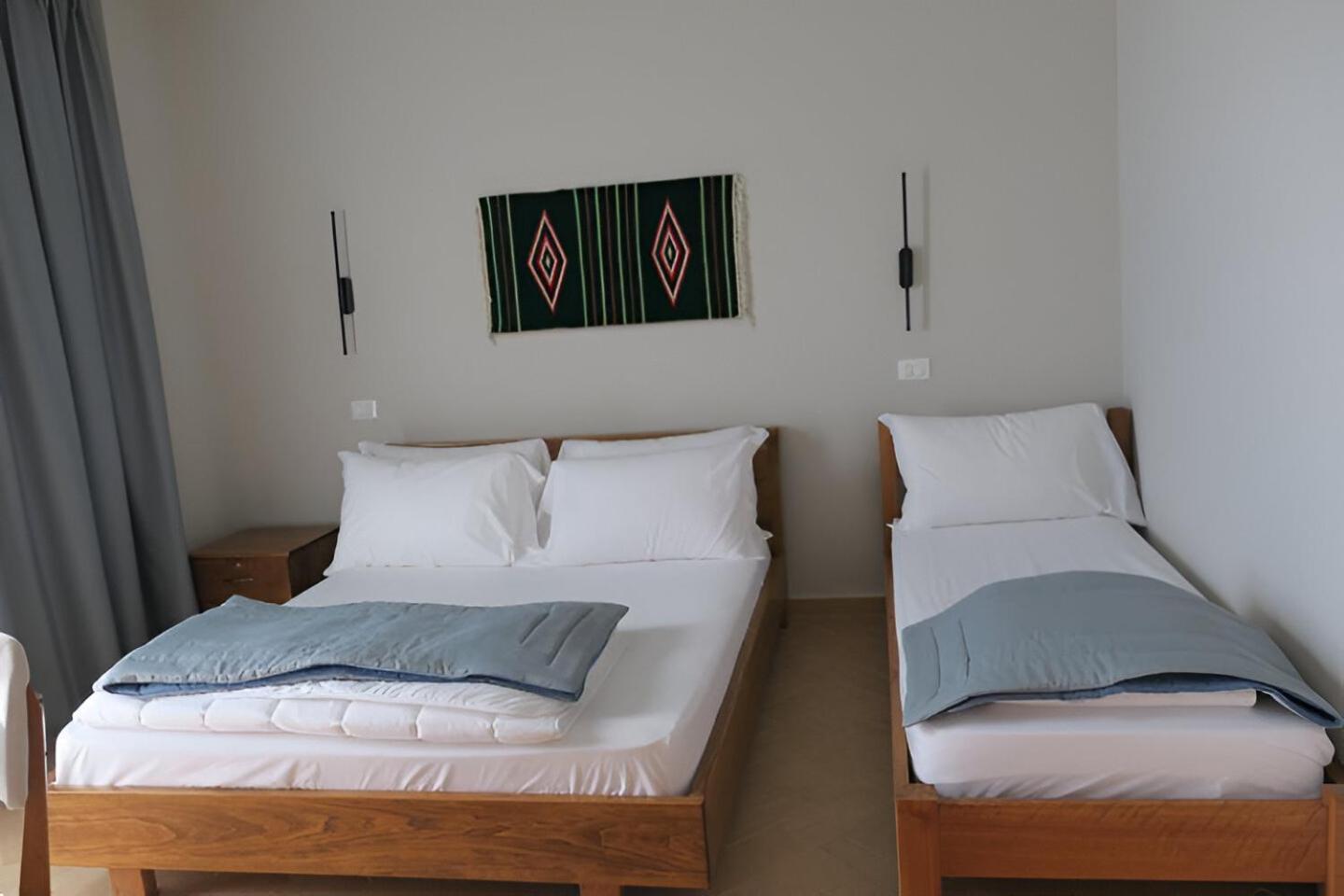 Doko Hotel Radhimë エクステリア 写真