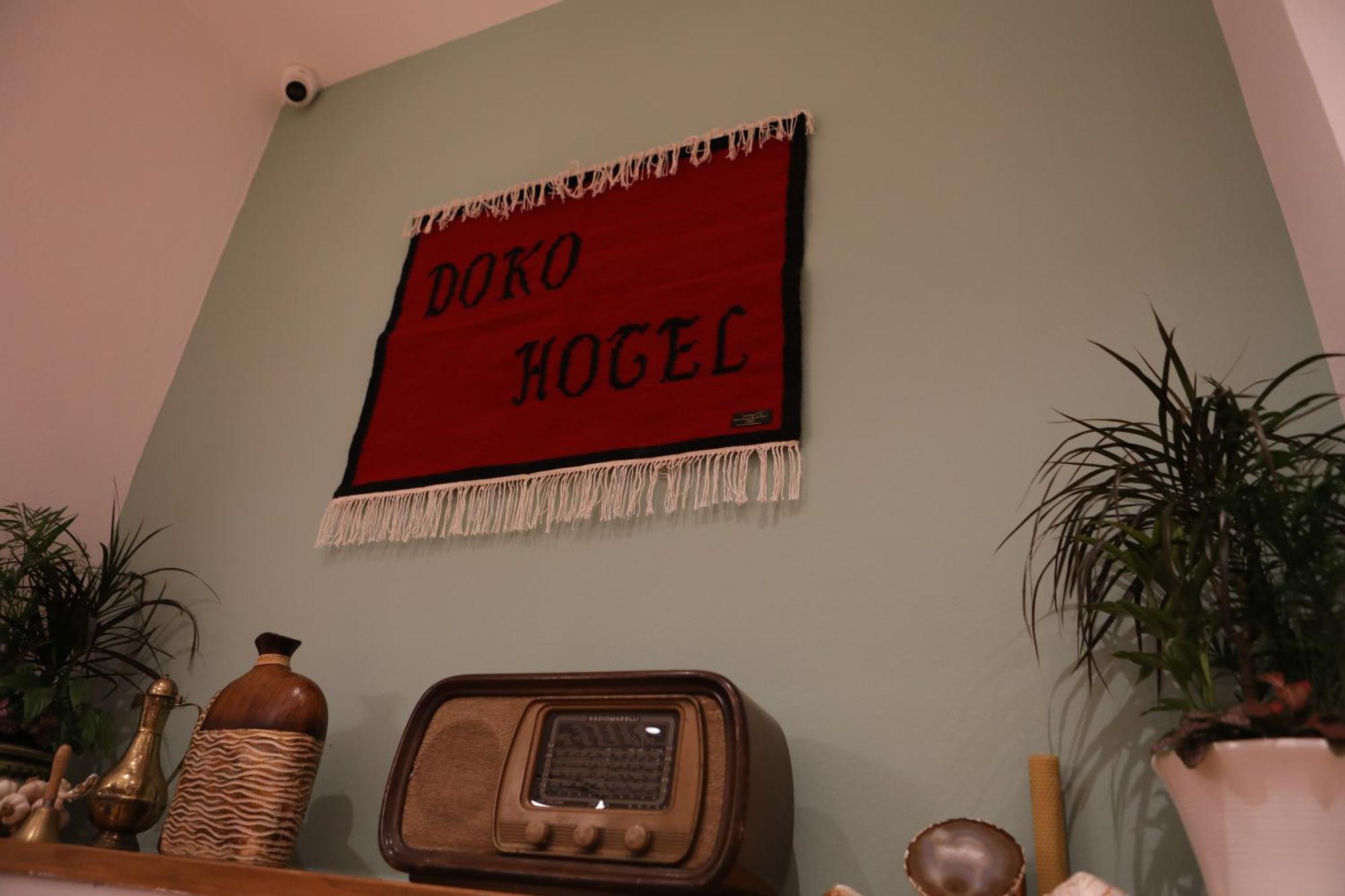 Doko Hotel Radhimë エクステリア 写真